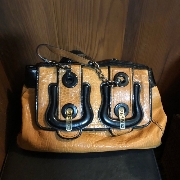 More purses - Picture 6 of 8